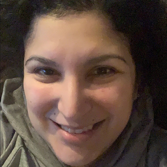 Meet your Posher, Lisa - Picture 1 of 1